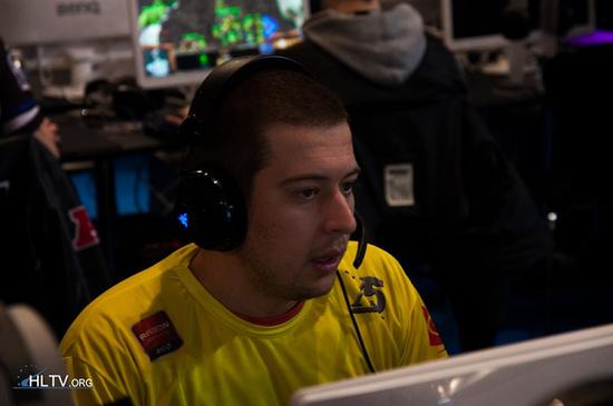 Asus ROG GR70迷你游戏PC搭载Ryzen 9 955HX3D和RTX 5070强势发布